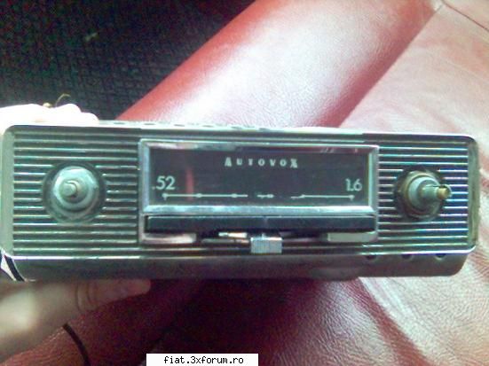 vand radiouri auto vechi radio fiat 1800