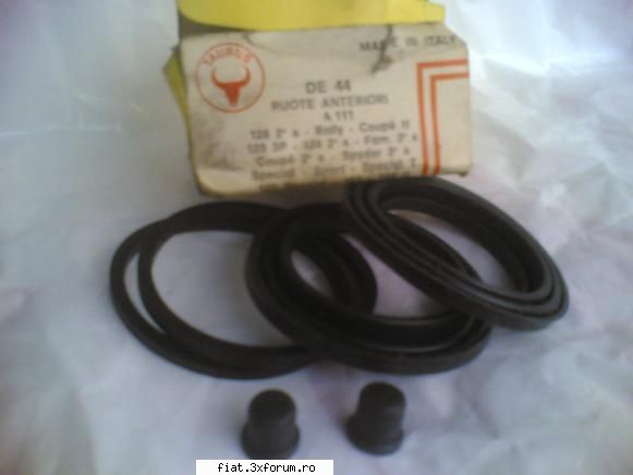 piese fiat 1300, 1500, 1800,2300 set garnituri frina fata pentru piston etrier) fiat 1300-1500