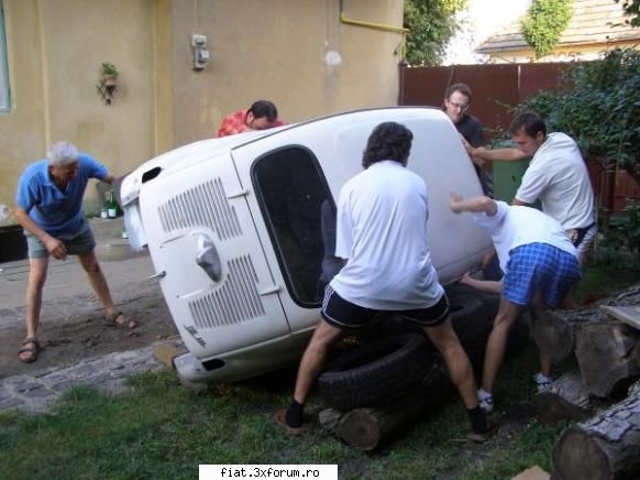 fiat 600d 1966 inca una spus remat ieri dupa-masa strans 1-2 prieteni rasturnat masina, s-o curat