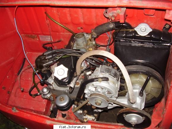 fiat 600d 1965 urmeaza poza vechiul alternator sistemul prindere, alternator care avea doar fulie.