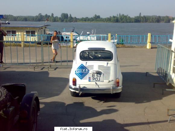 vand piese fiat 600 poza