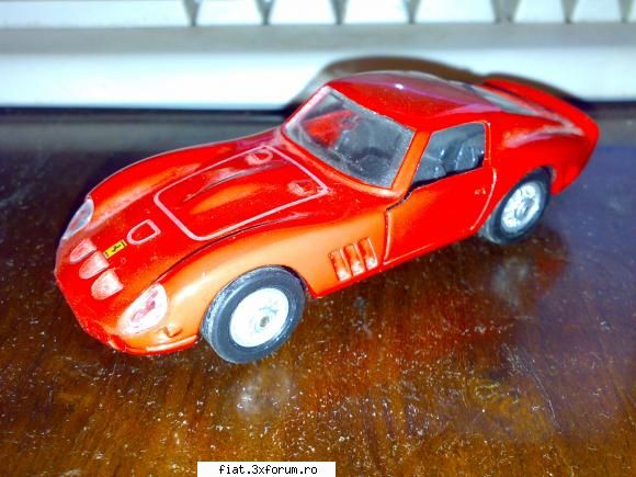 vand machete masinute ferrari 250 gto maisto 1:38 stare buna deschid usile inapoi merge inainte lei