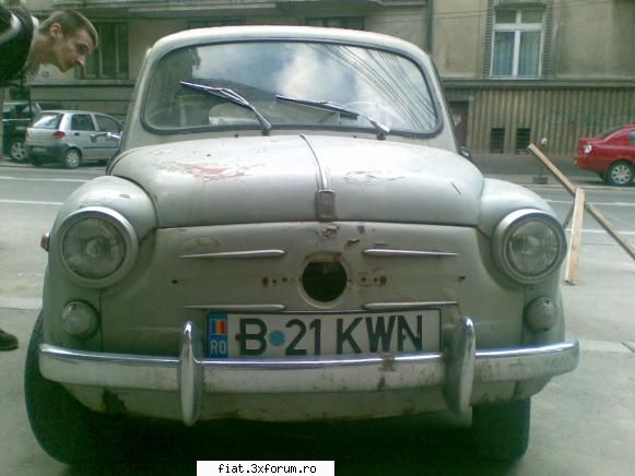 inca fiat 600 in trafic, pe strazi, in hangare... si pe unde s-o mai ivi