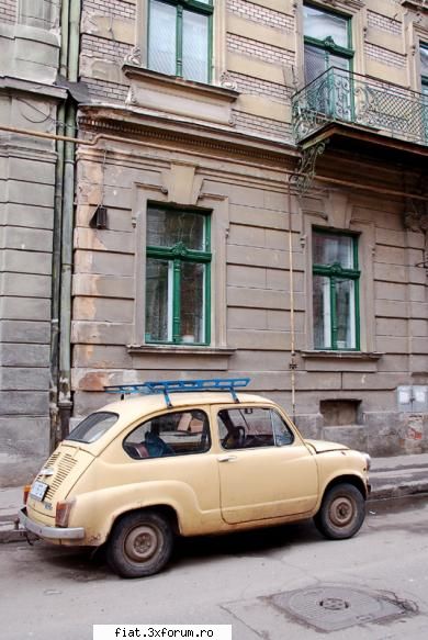 prin ardeal fiat 600 in trafic, pe strazi, in hangare... si pe unde s-o mai ivi