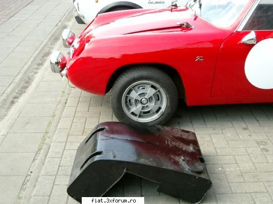 jenti fiat 850 special sau coupe cam asa ceva