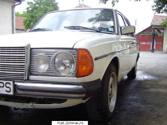 mercedes 123, 240d, ochi