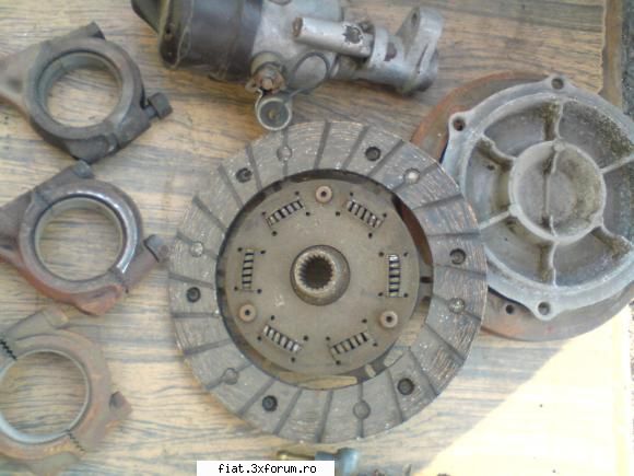 vand sau schimb piese fiat 600 poza