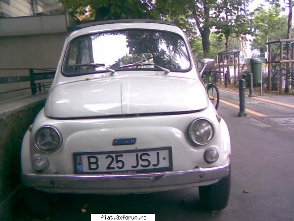 cred ca e singurul din romania... fiat 600 in trafic, pe strazi, in hangare... si pe unde s-o mai