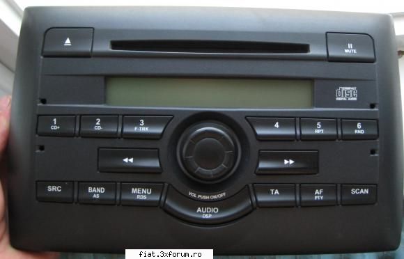 vand radio-cd auto pentru fiat stio functional stare buna ,pret:700 lei strajan 05.01.2004