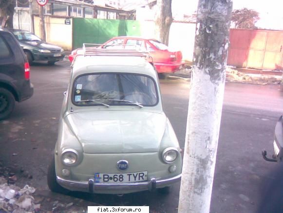 inca una mica in bucurestii noi :hi:  :hi:  :hi: fiat 600 in trafic, pe strazi, in hangare... si pe