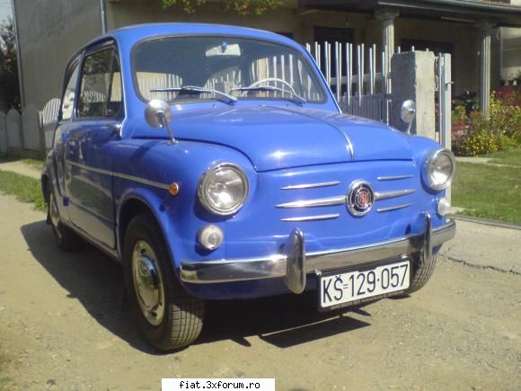 o varietate infinita masinutele astea... fiat 600 in trafic, pe strazi, in hangare... si pe unde s-o