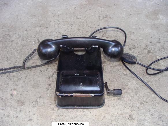 vand telefon manivela pret:70 lei