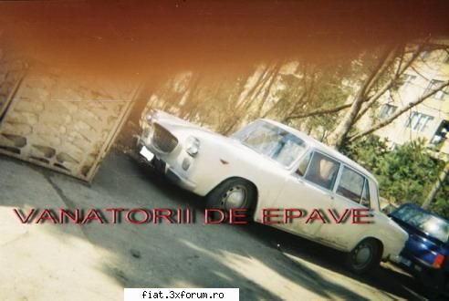 lancia flavia 1.5 1965 cred aceasta este din craiova.. banuiesc eu.. cat mult nevoie piese.. oricum