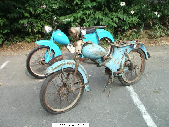 vand motoreta carpati 1962 lasat milioane. pret mai intra piese,am motoarele amandoua