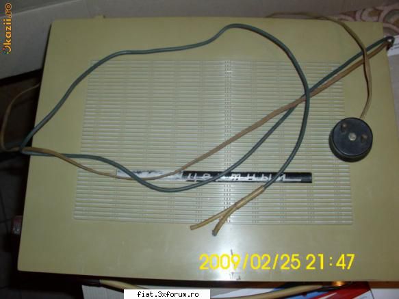 vand pick-up rusesc foarte vechi (anii 1950-60) marca koncertnii alta poza