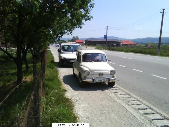 vand fiat 600 pai masina care luat-o astazi este stare destul este noi, este alba, are itp, i-am