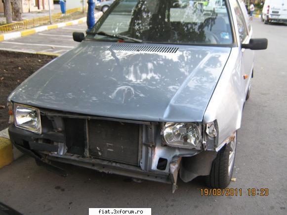 vand fiat uno avariat vand fiat uno 1988 fire 151000 km, motor 999 cmc injectie, usi, inchidere