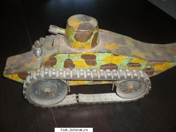 jucarii tabla sau plastic (ro, ddr, ussr, japonia, china) tank franta 1930 piese unicat47 cm, stare