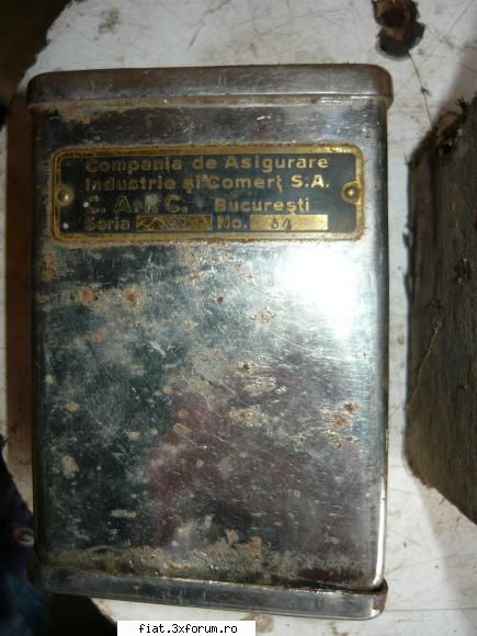 radio incorporat ,fier calcat carbuni din bronz etc poza