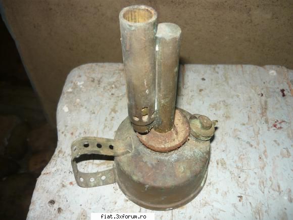 radio incorporat ,fier calcat carbuni din bronz etc lampa tip laborator gaz ron