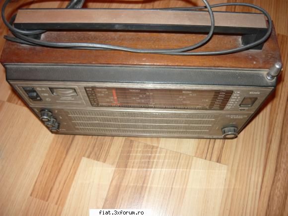 radio incorporat ,fier calcat carbuni din bronz etc poza2