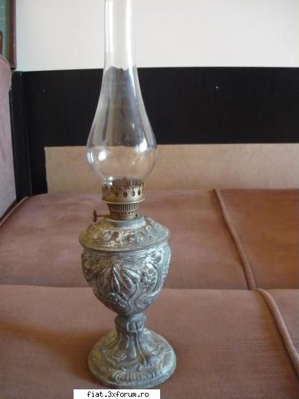 radio incorporat ,fier calcat carbuni din bronz etc postat poza gresit -despre aceasta este vorba