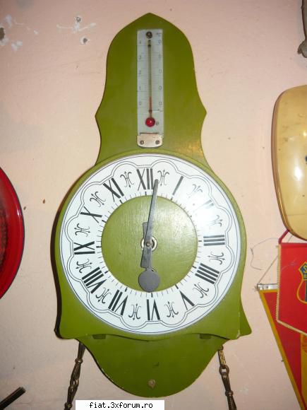 radio incorporat ,fier calcat carbuni din bronz etc ceas perete functional 100 lei -se intoarce zile