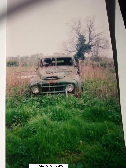 imagini camion marca austin din 1957. stat campul unde acuma din 1968, inchipuiti ruginitura bord