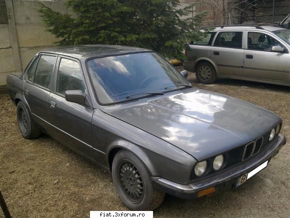 bmw 318i e30 (ursulet) stare buna masinuta ideala pentru proiect, este marca ofera certe. masina are