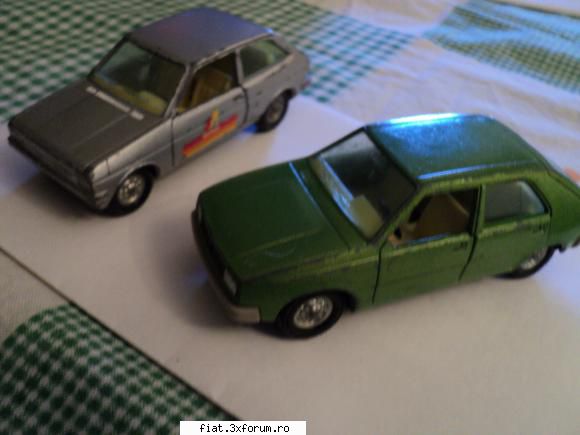 macheta mica renault ceva mult mai ford fiesta iambele 1/43 mult mai bine facute cele mici