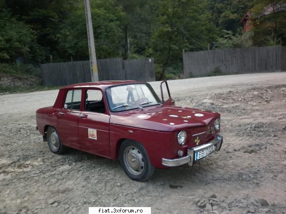 dacia 1100 este din 1970 loato din pitesti acuma merge bine mersi drumurile patriei