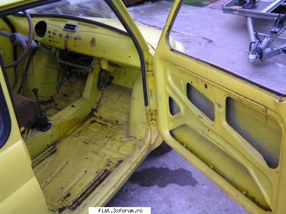 vand fiat 500 pentru piese interior