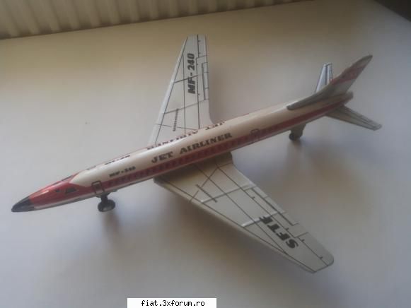 vand jucarii vechi comuniste avion metalic fabricat china lei