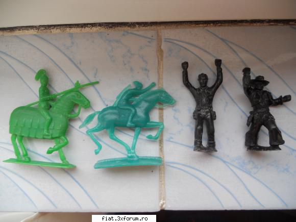 jucarii tabla sau plastic (ro, ddr, ussr, japonia, china) figurine, calareti cowboy rusesti. cunosc