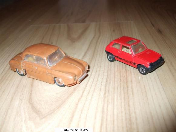 jucarii tabla sau plastic (ro, ddr, ussr, japonia, china) renault dauphine rusesc tbilisi renault