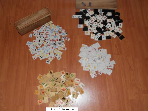 jucarii tabla sau plastic (ro, ddr, ussr, japonia, china) vre remi/ rummy ?lot rummy vechi 387 piese