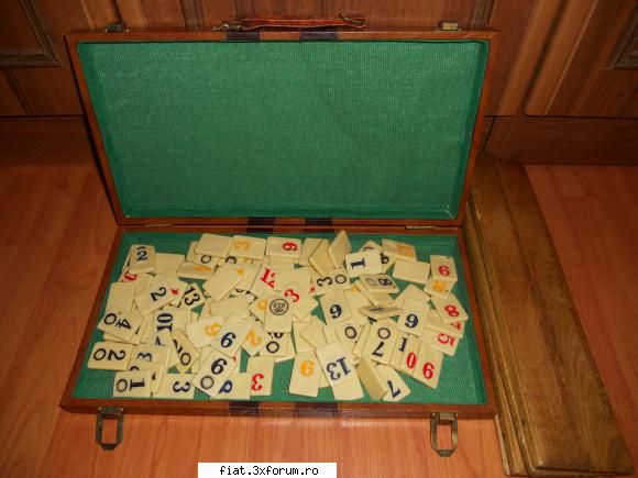 jucarii tabla sau plastic (ro, ddr, ussr, japonia, china) joc remi/ rummy servieta. are lipsa