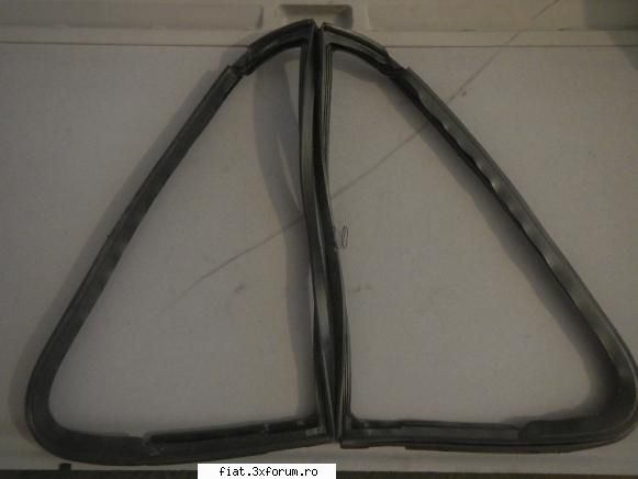 vand chedere noi fiat 850 (geam deflector) poza