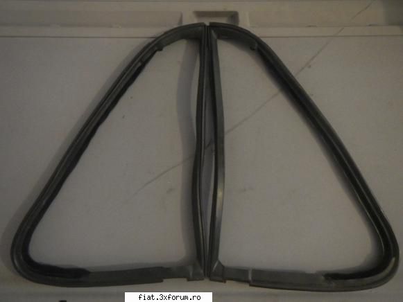 vand chedere noi fiat 850 (geam deflector) poza