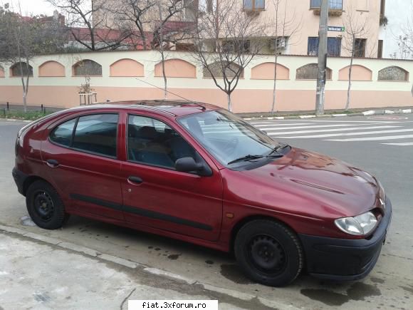 vand renault megane 1,6, benzina (6000 lei) poza este din noiembrie 2013 imbracata complet folie