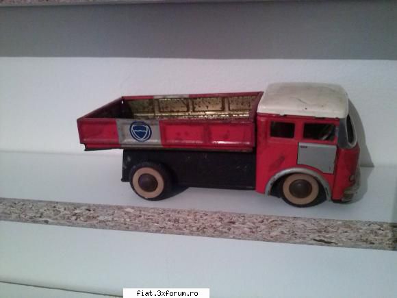 jucarii tabla sau plastic (ro, ddr, ussr, japonia, china) camion tabla (seamana skoda) made china,