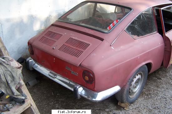 fiat 850 coupe 1964 vazut are stopurile daca cineva are nevoie stopurile care sunt ..poate mie pun