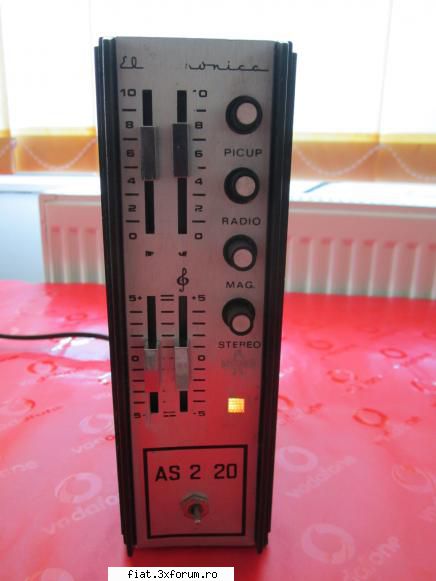 vanduta ! vand  statie de vintage de 2 x 20 w