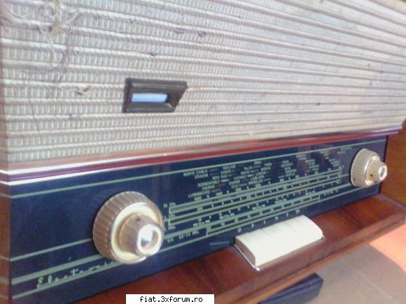 old-radios adaug lot pacific fabricat romania (fosta rsr) -am incercat sa-l probez dar aprinde, vad