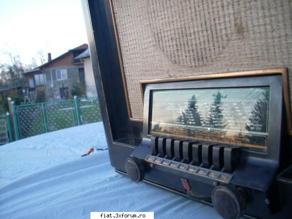 old-radios adaug radio philips anii aspect estetic excelent (il pot incadra insa aparat lampi foarte