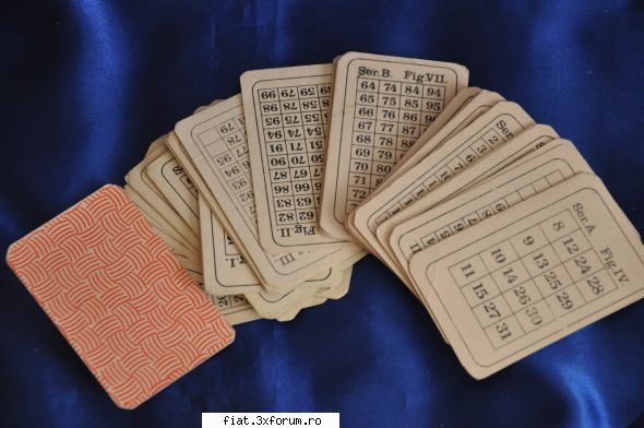 obiecte vechi carti joc romanesti, vechi.nu stiu exact pentru sunt.pret lei.