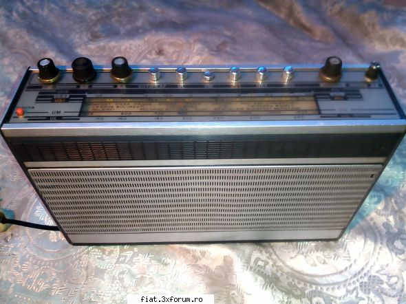 radiouri adaug radio gloria din primele modele anii '70s functional necesita curatare cred plin praf