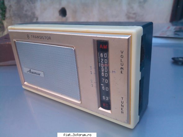 old-radios adaug radio portabil fabricat anul 1970stare excelent, noupret lei transport