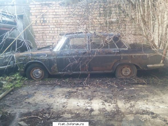 fiat 2300 salut,in afara fiatul 2300 din iasi cel din prahova, mai fiat 2300 seria atrag atentia