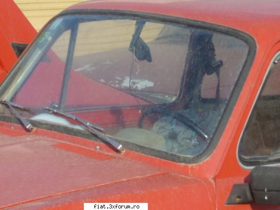 vand fiat 850 rosu uite